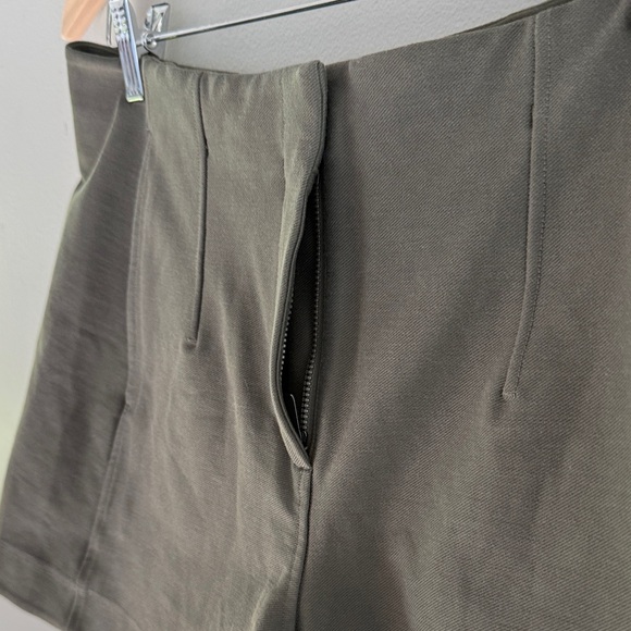 Lululemon Utilitytech Shorts - Picture 2 of 7